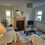 Beautiful Spacious 4-bedroom House In *