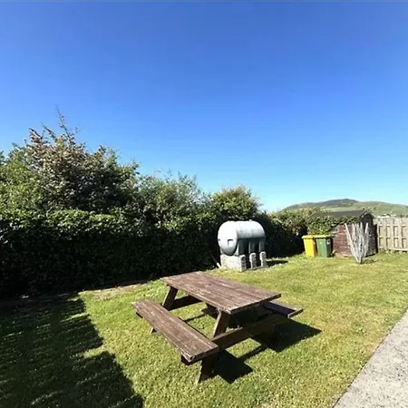 Beautiful Spacious 4-bedroom House In Ferienhaus Louisburgh