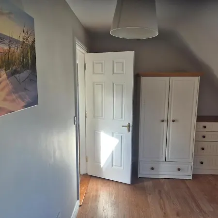 Beautiful Spacious 4-bedroom House In