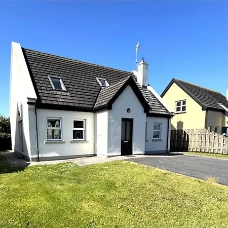 Beautiful Spacious 4-bedroom House In *