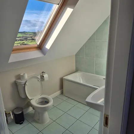 Ferienhaus Beautiful Spacious 4-bedroom House In Louisburgh